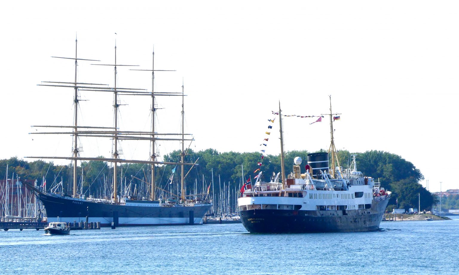 the-passenger-cruise-ship-ms-nordstjernen-in-port-in-the-town-of